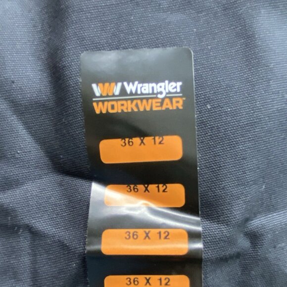 Wrangler Workwear Shorts Mens 36 x 12 Black Plain Front Inseam GusseI Sturdy - Picture 5 of 9